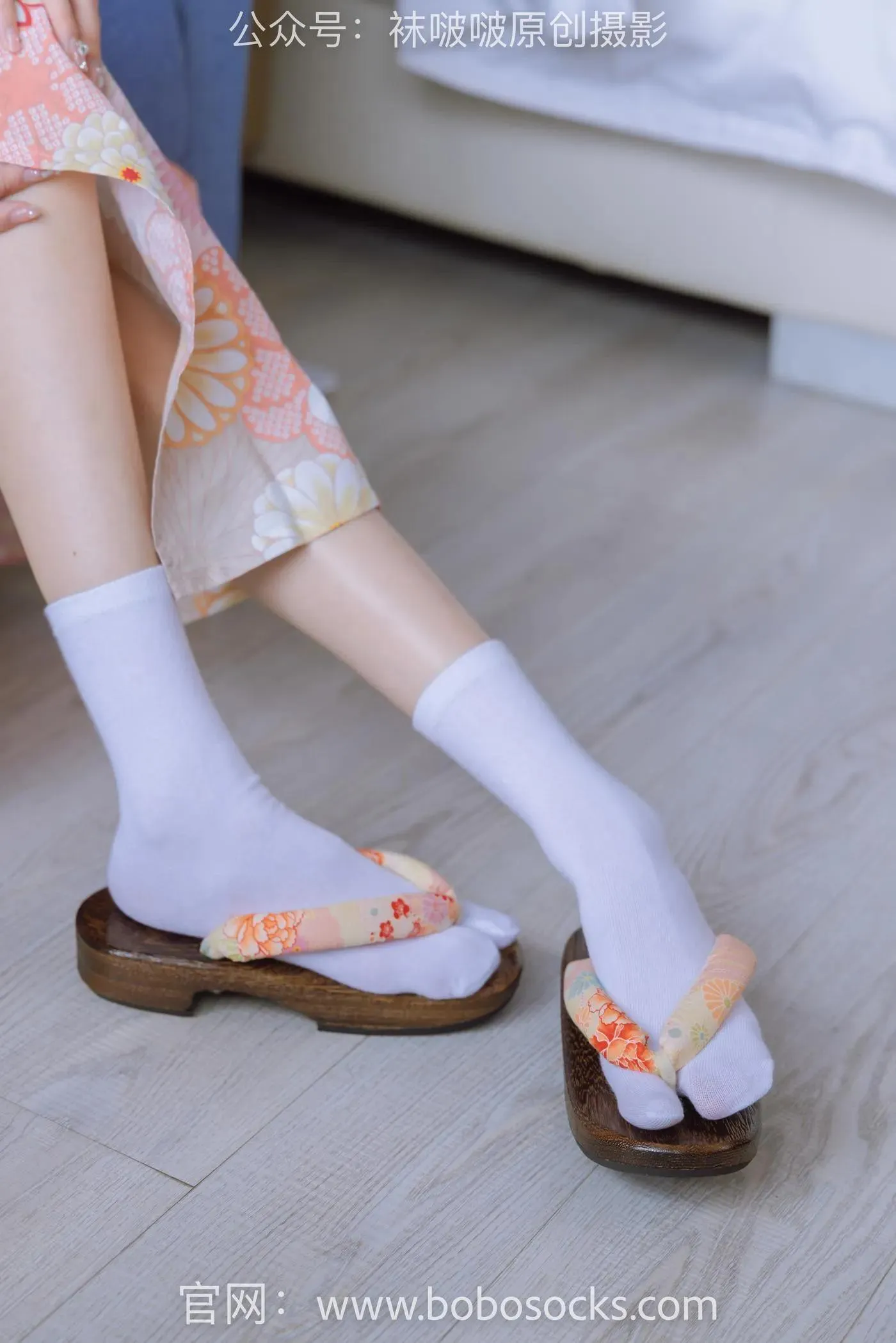 [BoBoSocks袜啵啵]NO.137 稚予-木屐、分指白棉袜、裸足、和风浴衣 [170P]插图1